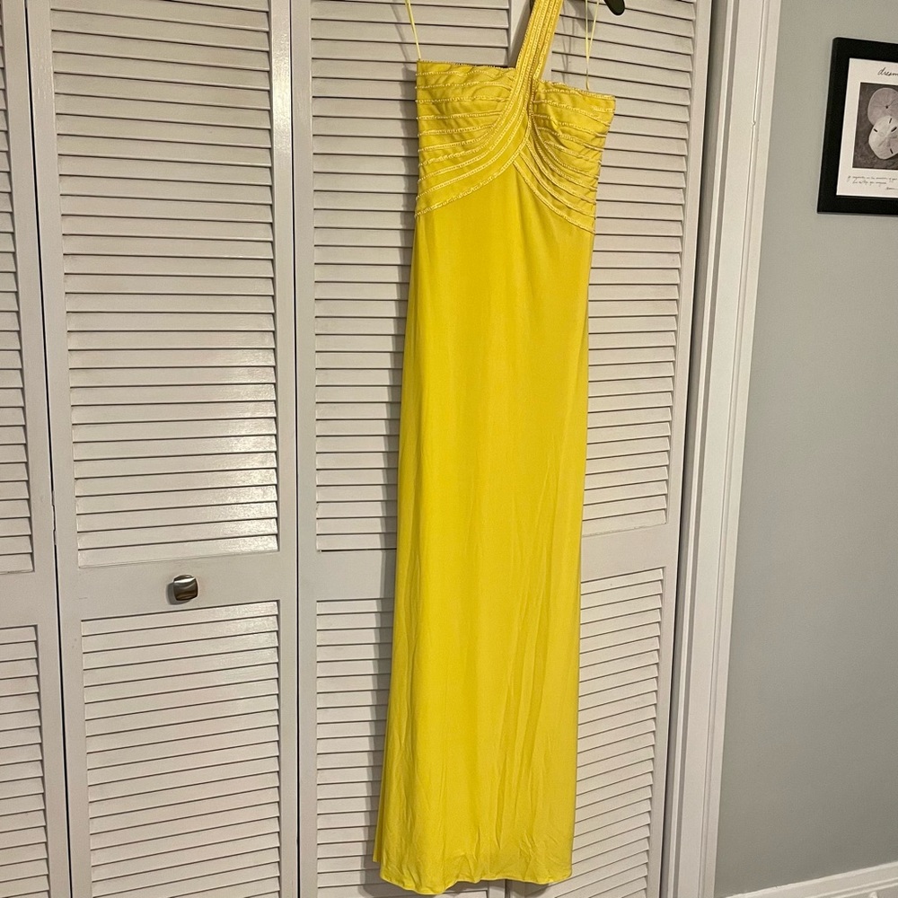 Caché Yellow Gown with beading - Size 4 NWOT